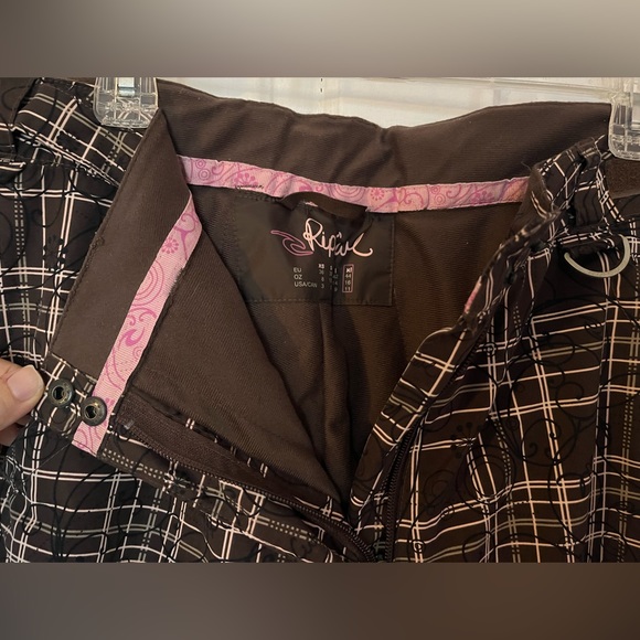 RipCurl Ski/Snowboard Pants - Picture 11 of 16